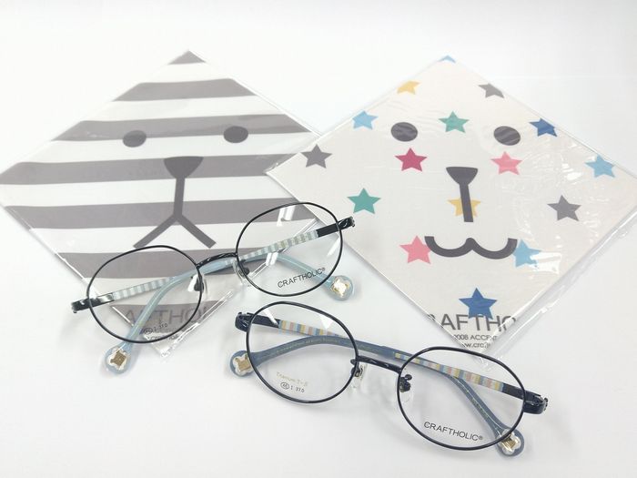 ユルさ ポップさ シンプルさでhappyな気持ちになれるクラフトホリック 遠近両用メガネ 老眼情報サイト えんきんドットコム
