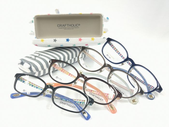 ユルさ ポップさ シンプルさでhappyな気持ちになれるクラフトホリック 遠近両用メガネ 老眼情報サイト えんきんドットコム